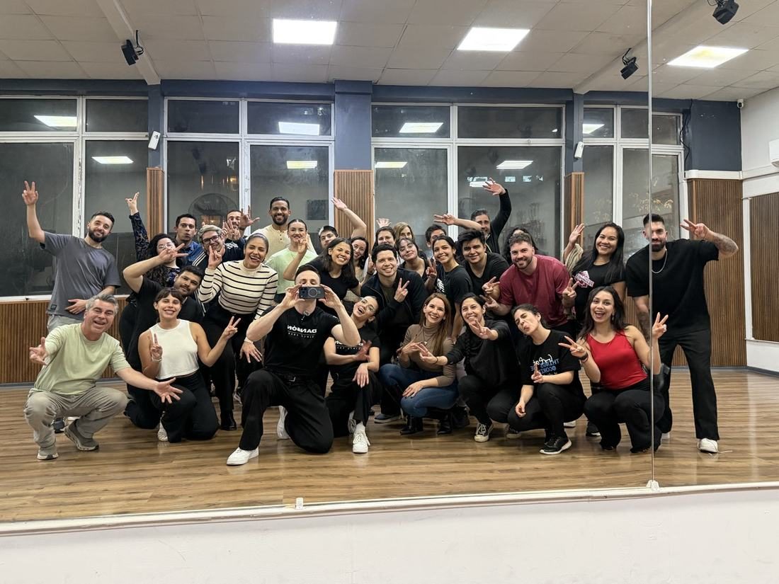 Grupo de alumnos de Dansón Academy